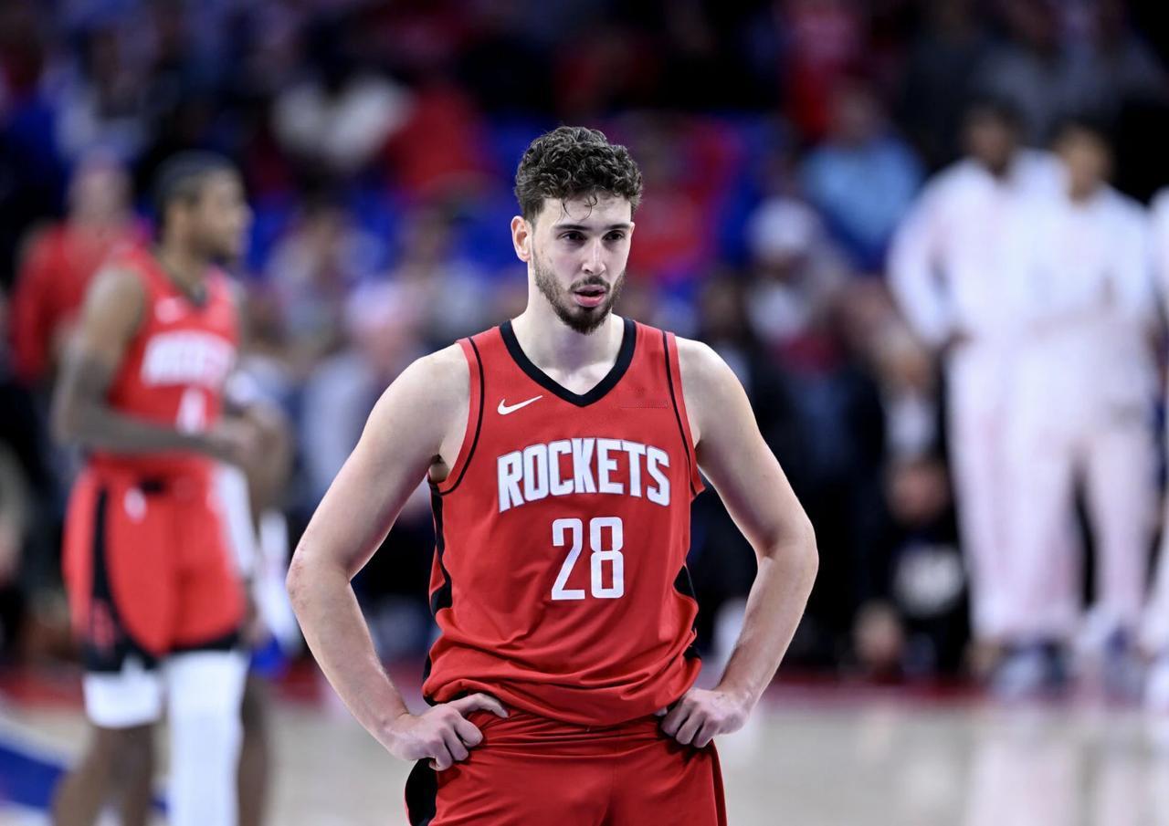 小同体育，从无缘附加赛到西部第二，火箭如何完成重建？
火箭队在NBA常规赛中虽不
