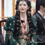 谢娜鞠婧祎同款西域公主谢娜鞠婧祎打喷嚏了吗 谢娜鞠婧祎同款西域公主装扮惊艳，一个