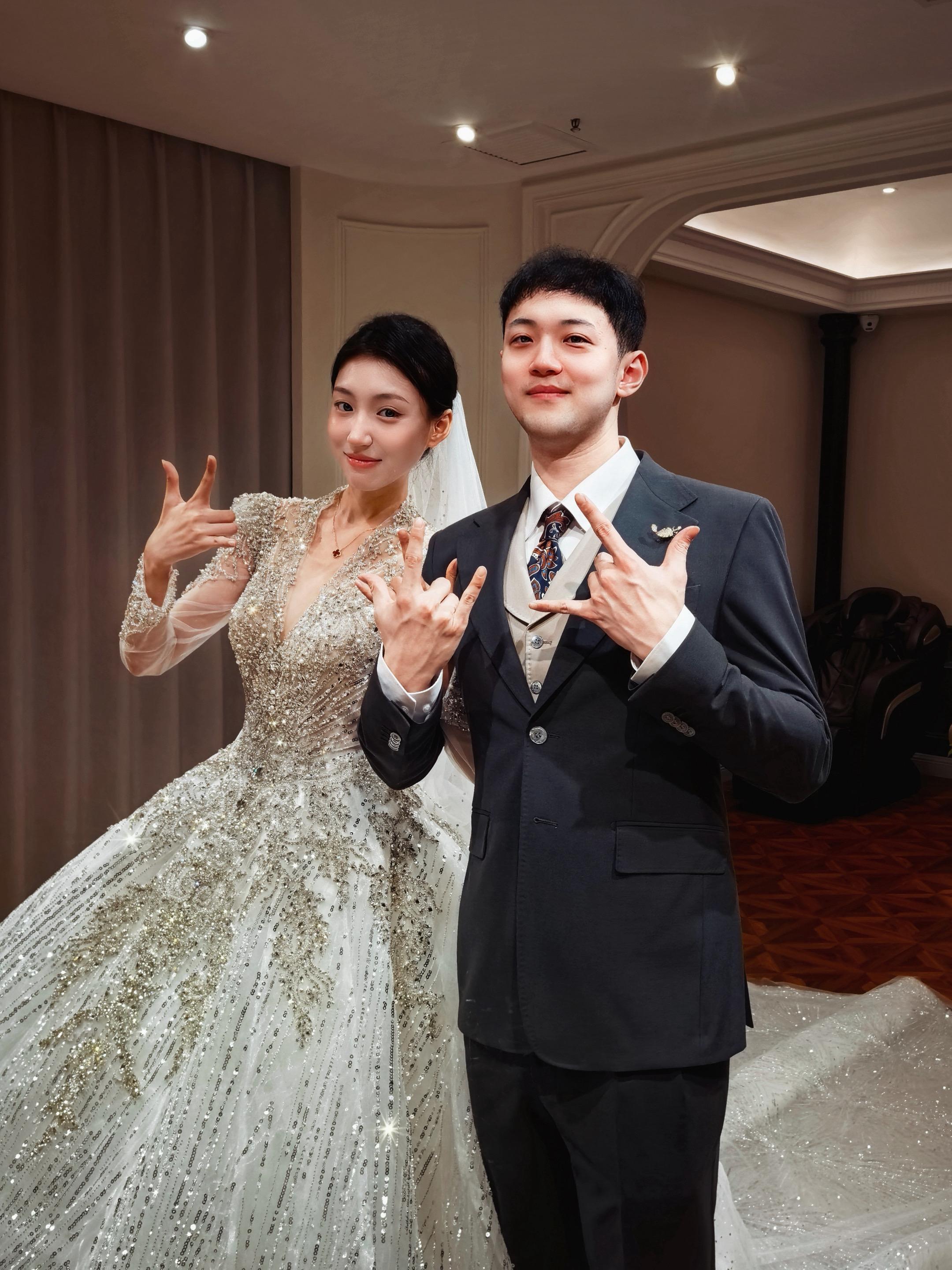 这一天我们铺垫了四年八个月零八天。