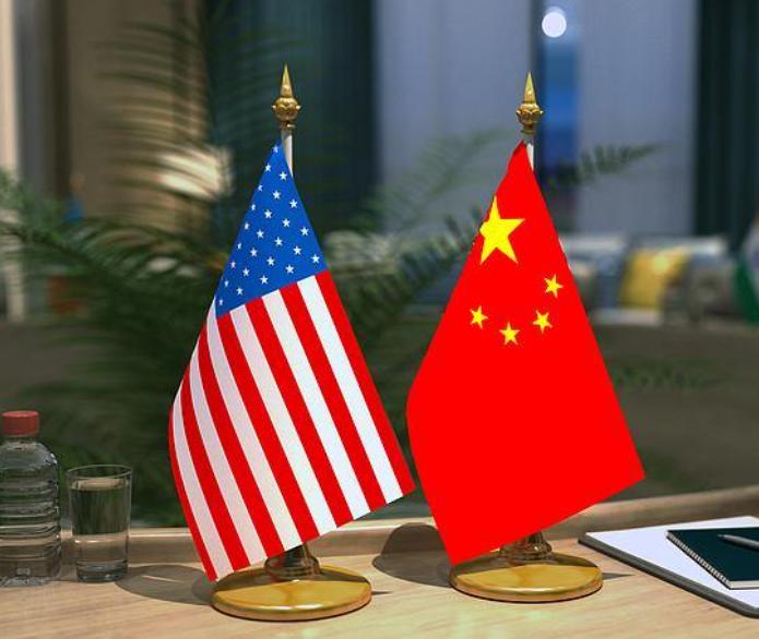 这一次中美两国的科技巨头们，竟然不约而同地把所有的筹码都压在了同一个“赌桌”上。