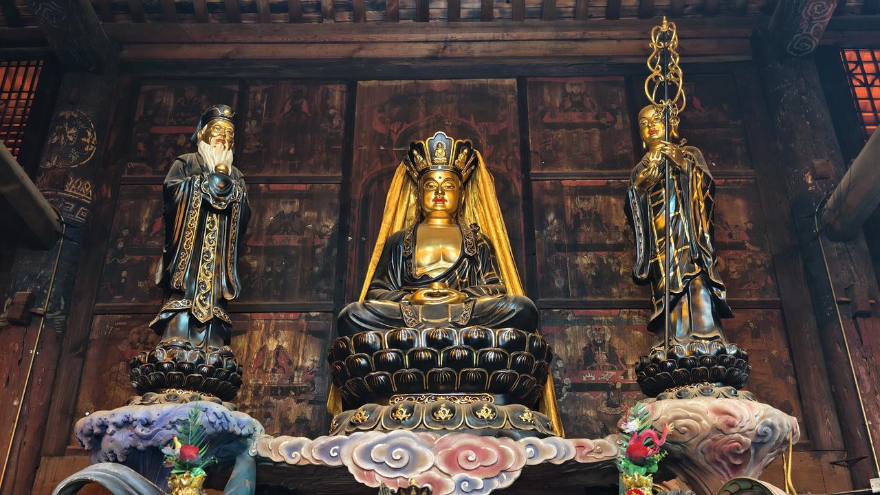 哎，本来以为有些人可以晚年清闲，却无法阻止命运的浪潮，风光的背后是波涛汹涌的各种