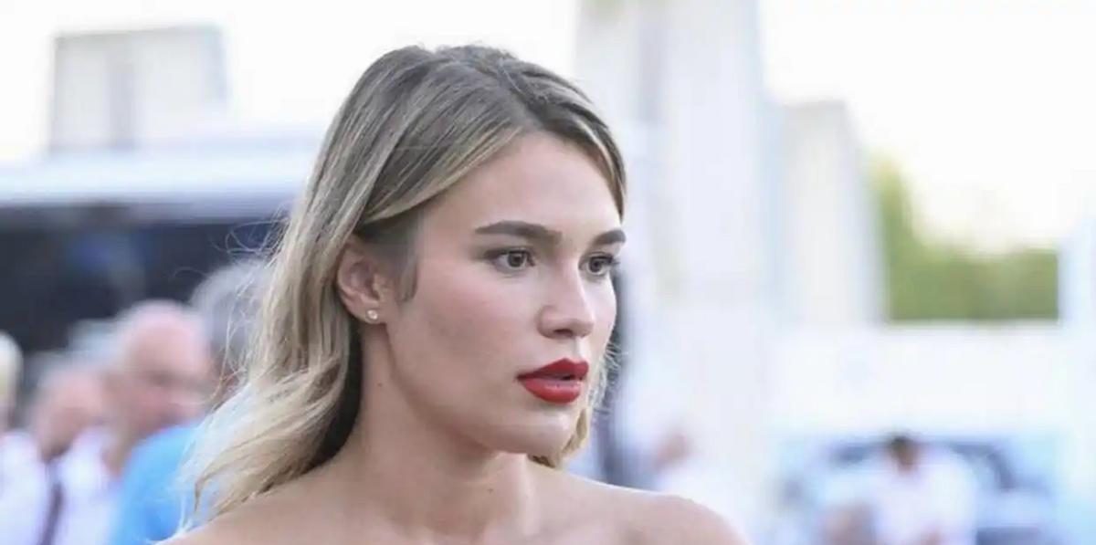 东契奇在产房外遇到警车那一晚，他的订婚就已经结束了。
2026年3月10日，这位