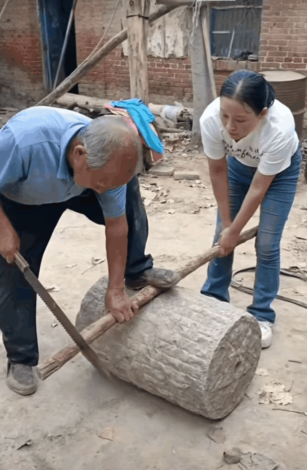 好心帮他人，要有防备心！[what][震惊][泣不成声]