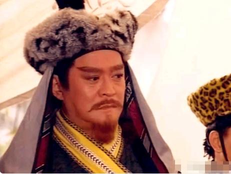 1075年，耶律洪基对着萧皇后劈头盖脸一顿猛打，赐白绫命她自缢，仍觉不解气，居然