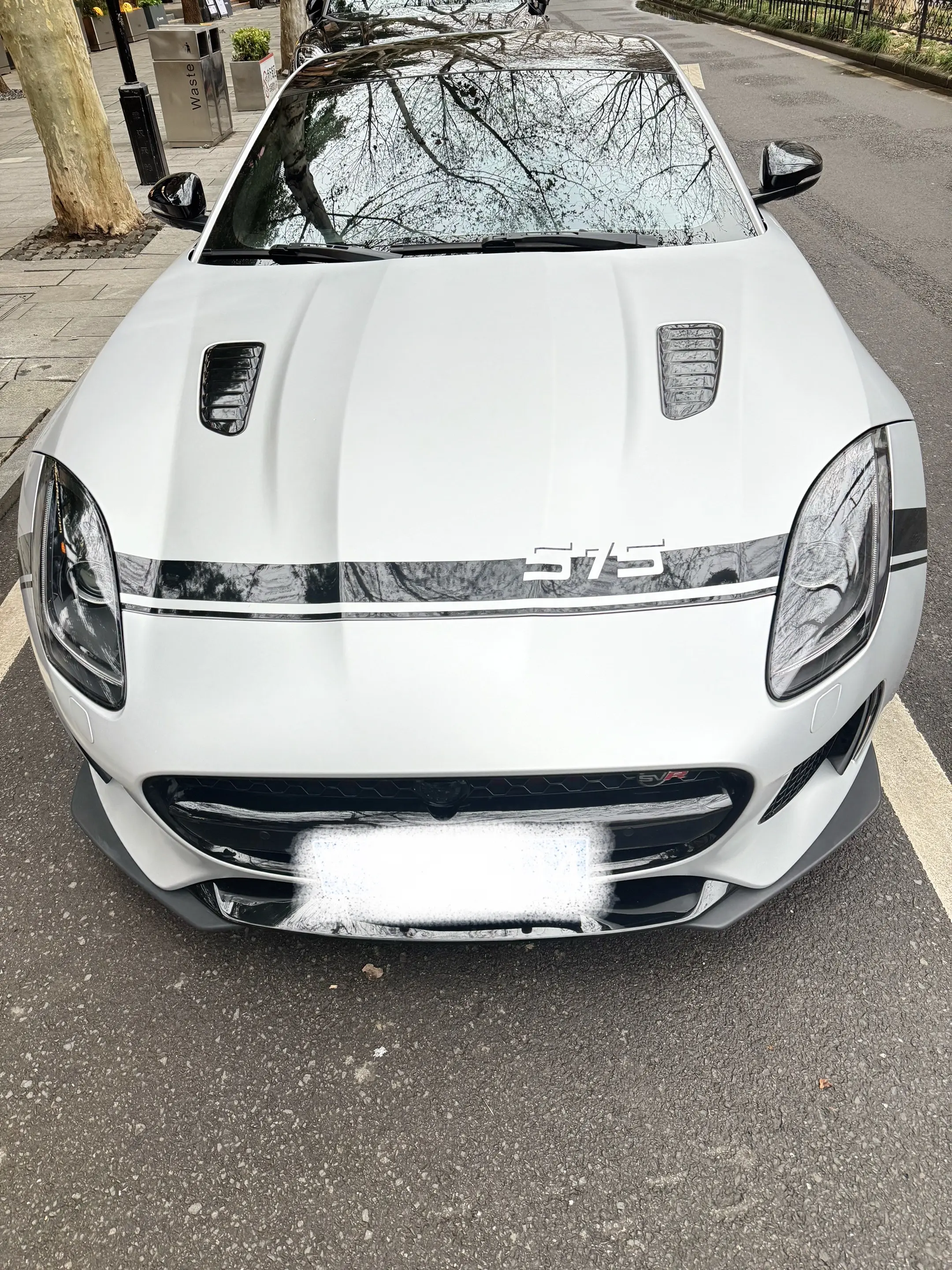 国内保有量少的捷豹5.0STS版本！银色帅爆了