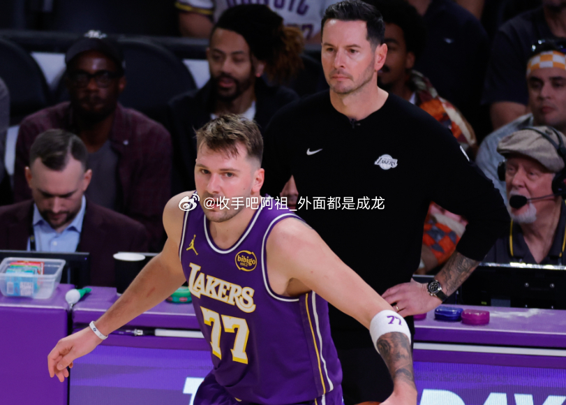 NBA常规赛继续进行，湖人客场129-118战胜公牛，取得两连胜。东契奇本场25