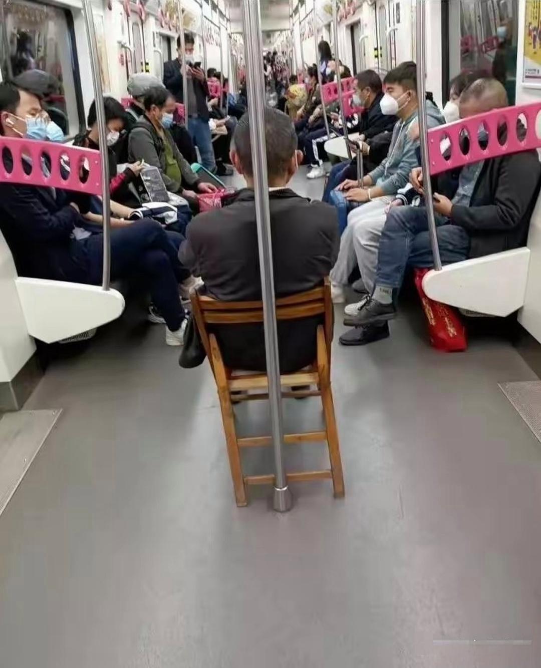 这位大爷是个狠人