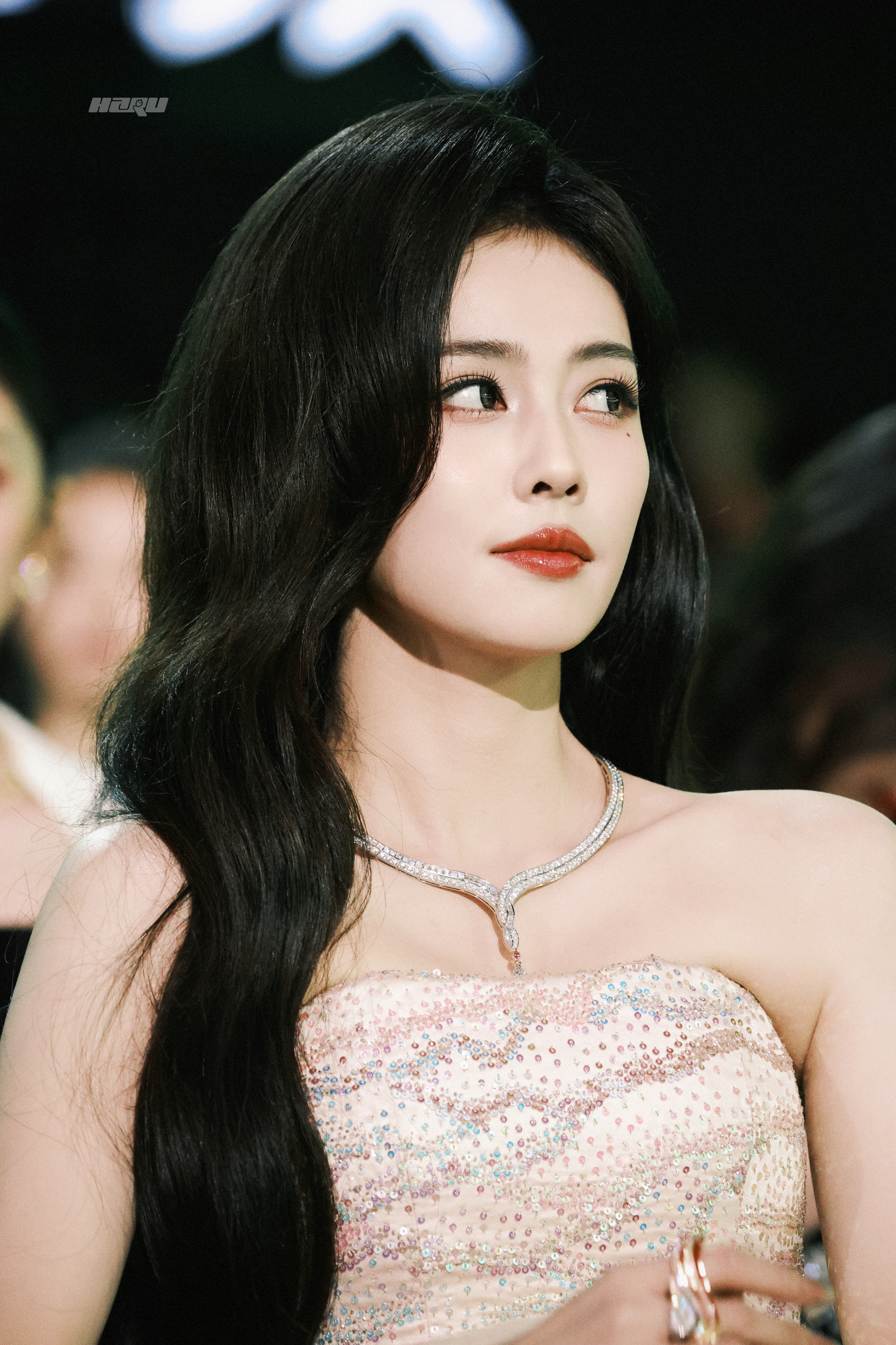 美貌比珠宝闪闪耀啊白鹿🥺🥺 星光大赏内场