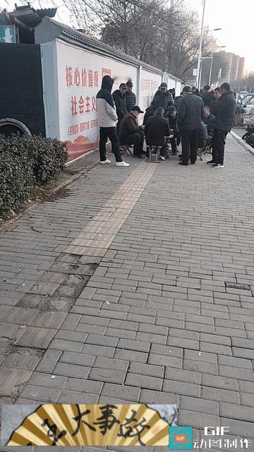 【衡水这里成了“大爷”一条街，谁能知道在哪里】

在河北衡水，有这么一条街，到过