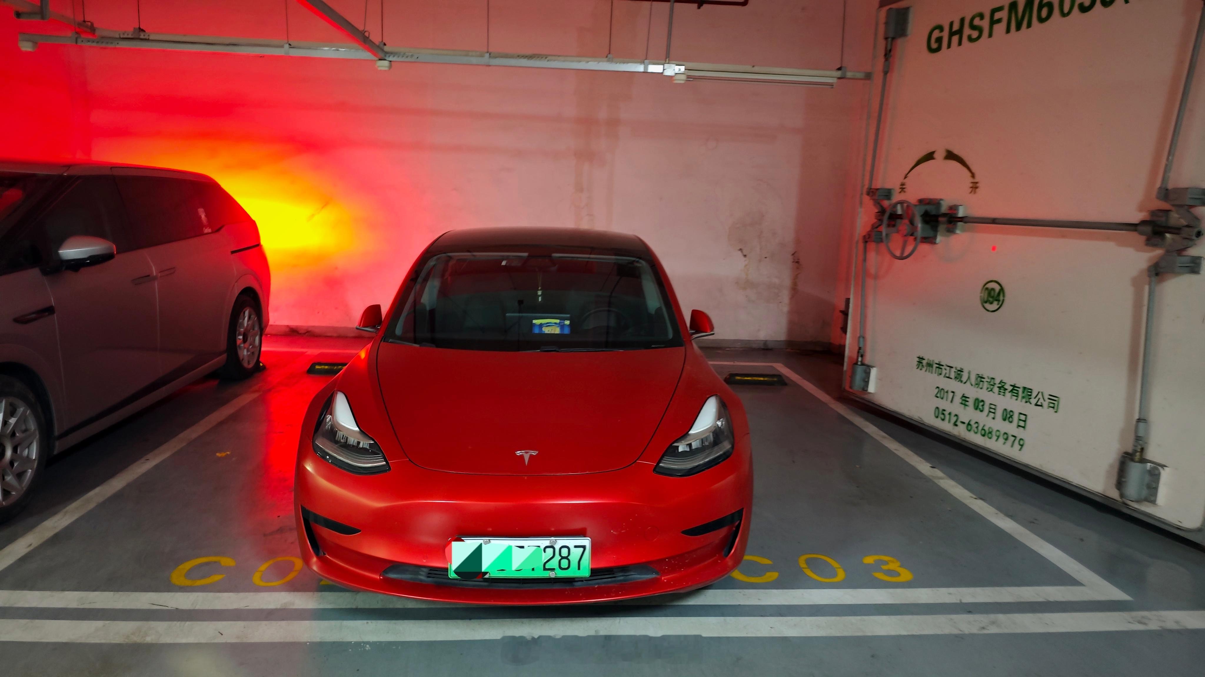 怎么说呢，就乱停车的也不一定是那啥车给我看呆了Car4Fun