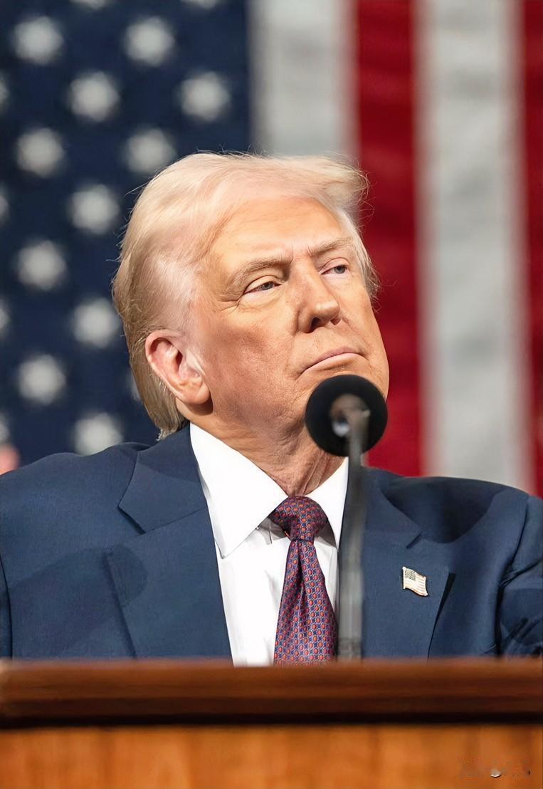 反转太快了！特朗普在社交平台上宣称要给美国民众发放2000美元的所谓关税红利后，