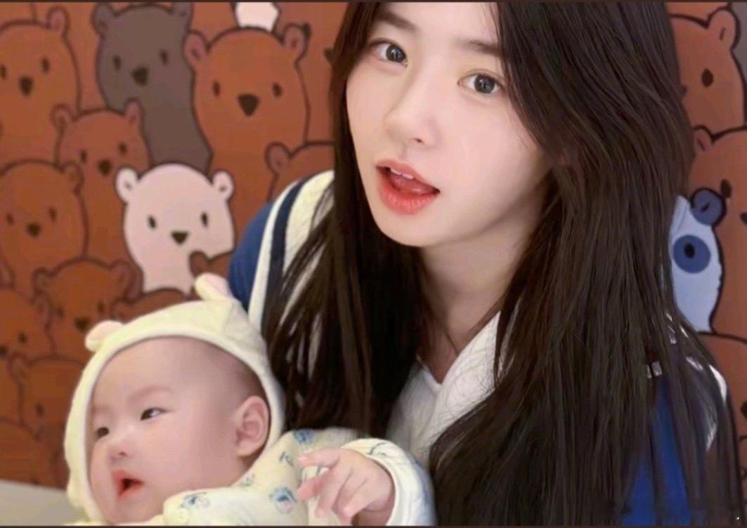 这姐们当初不就是想一胎登天没登上转手就开始麦惨来赚钱吗？有正常的途径去工作去结婚