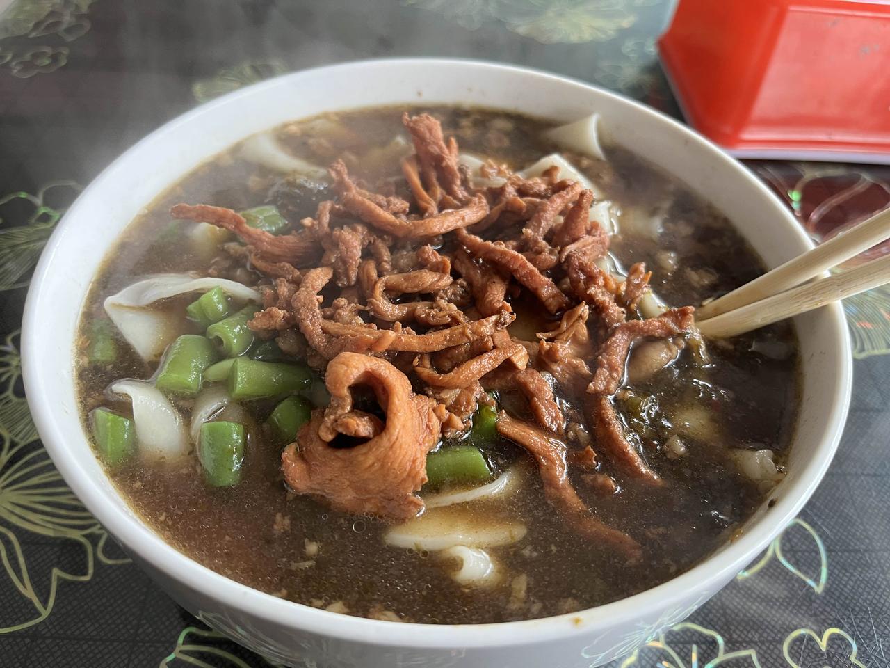 身为山西人，中午最爱吃的就是一大碗热气腾腾的面条[憨笑]

吃面