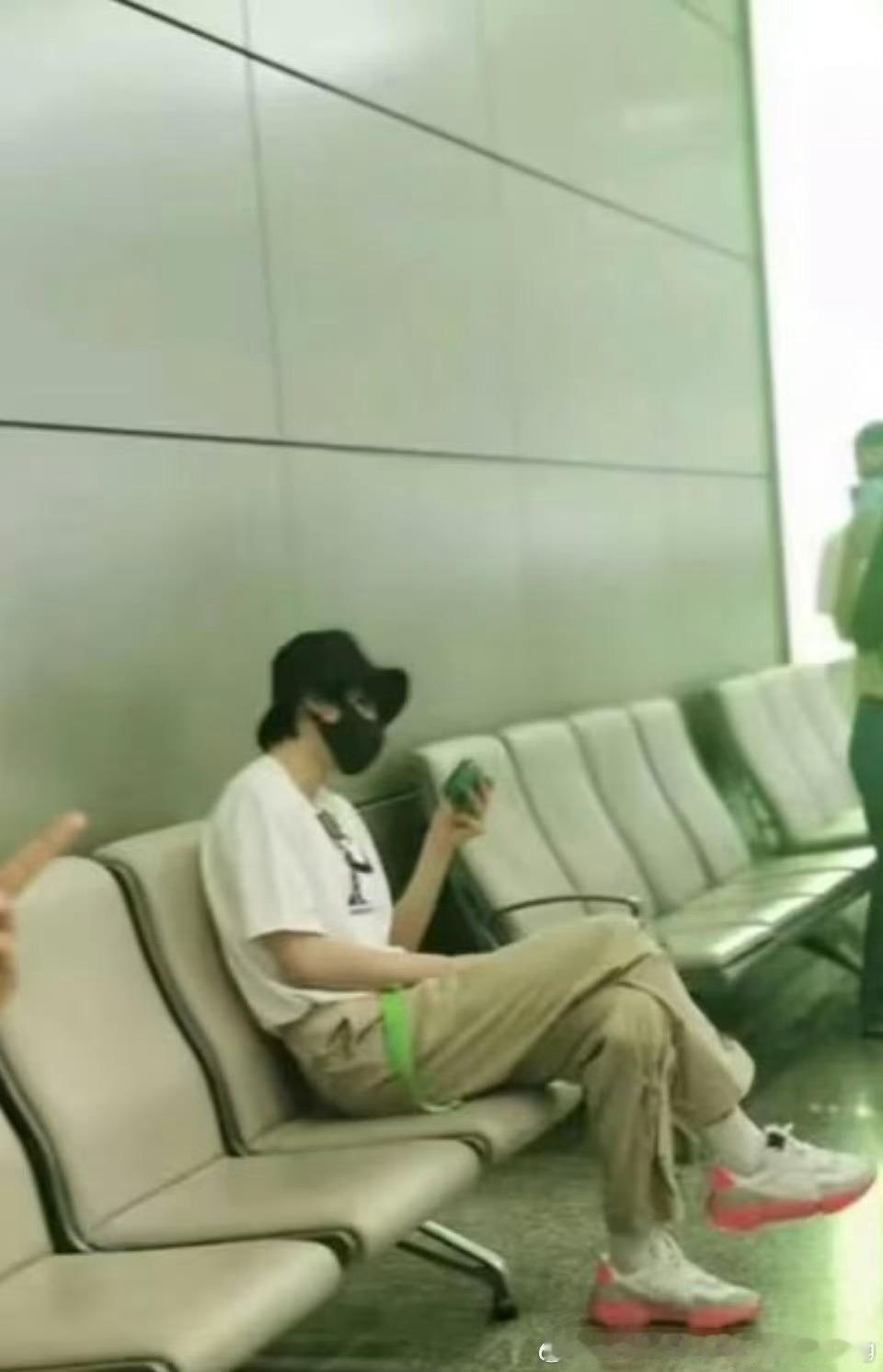 像素小宁摩登兄弟