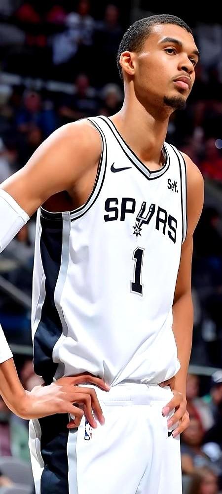 说好重建三五年，马刺一年就掀了桌子！

开赛前专家预测最多44胜，结果人家直接干