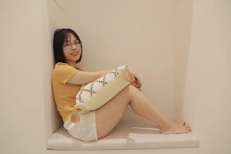 前几天出门，老婆在家里打扫卫生。等我回来，傻眼了。
她把家里抽屉里的一袋子硬币拿