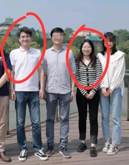武大付磊教授和曾梦琪的合照曝光，颜值才华双双在线，却可能因为一段错付的感情葬送前