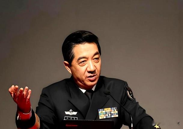 谢谢你张召忠！你真是伟大的预言家！2015年你就说过：“美国啥也不干，让东方大国