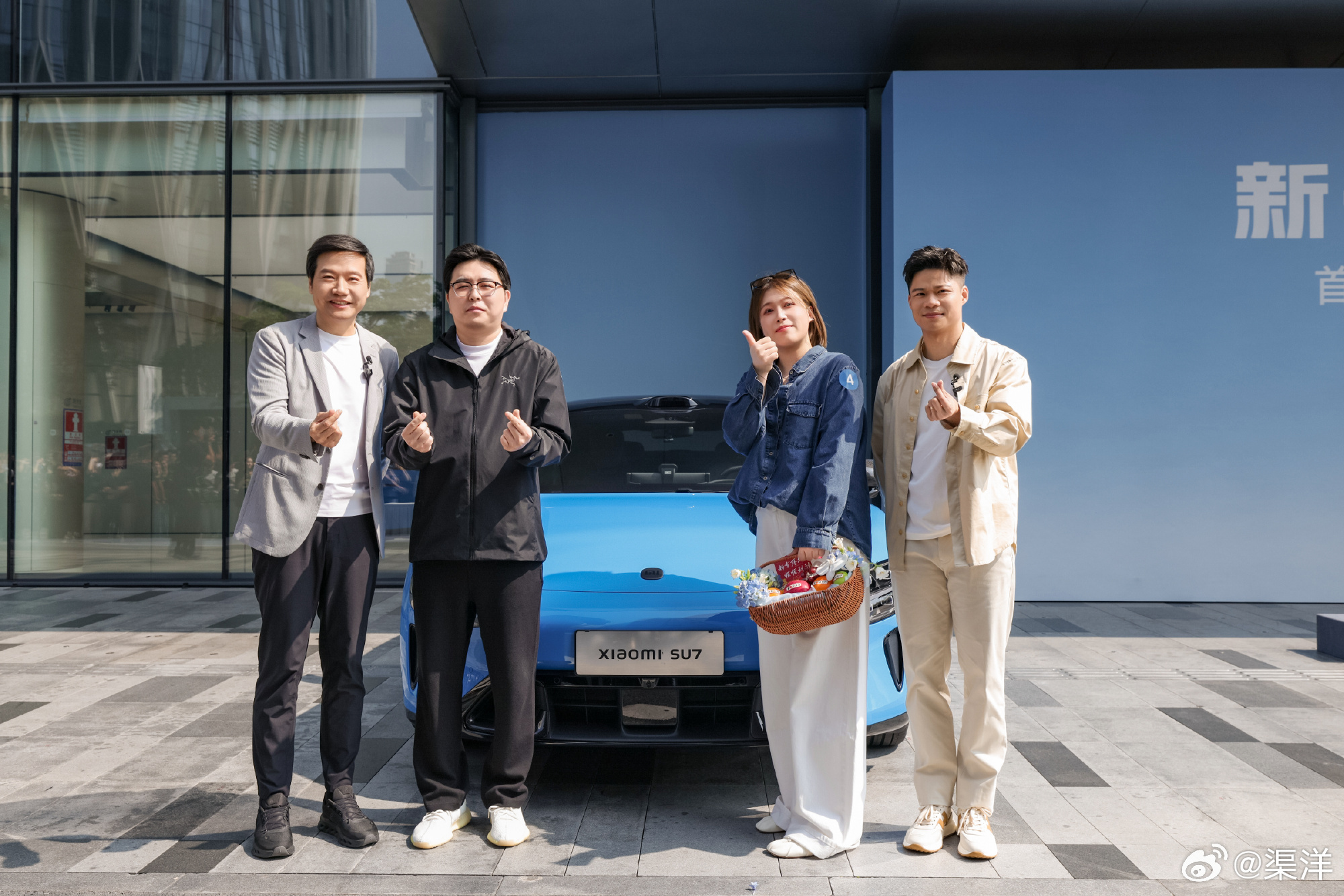 现在新SU7是真的火，很多人进店就认准小米，根本不看别的品牌，本来不打算买电车的