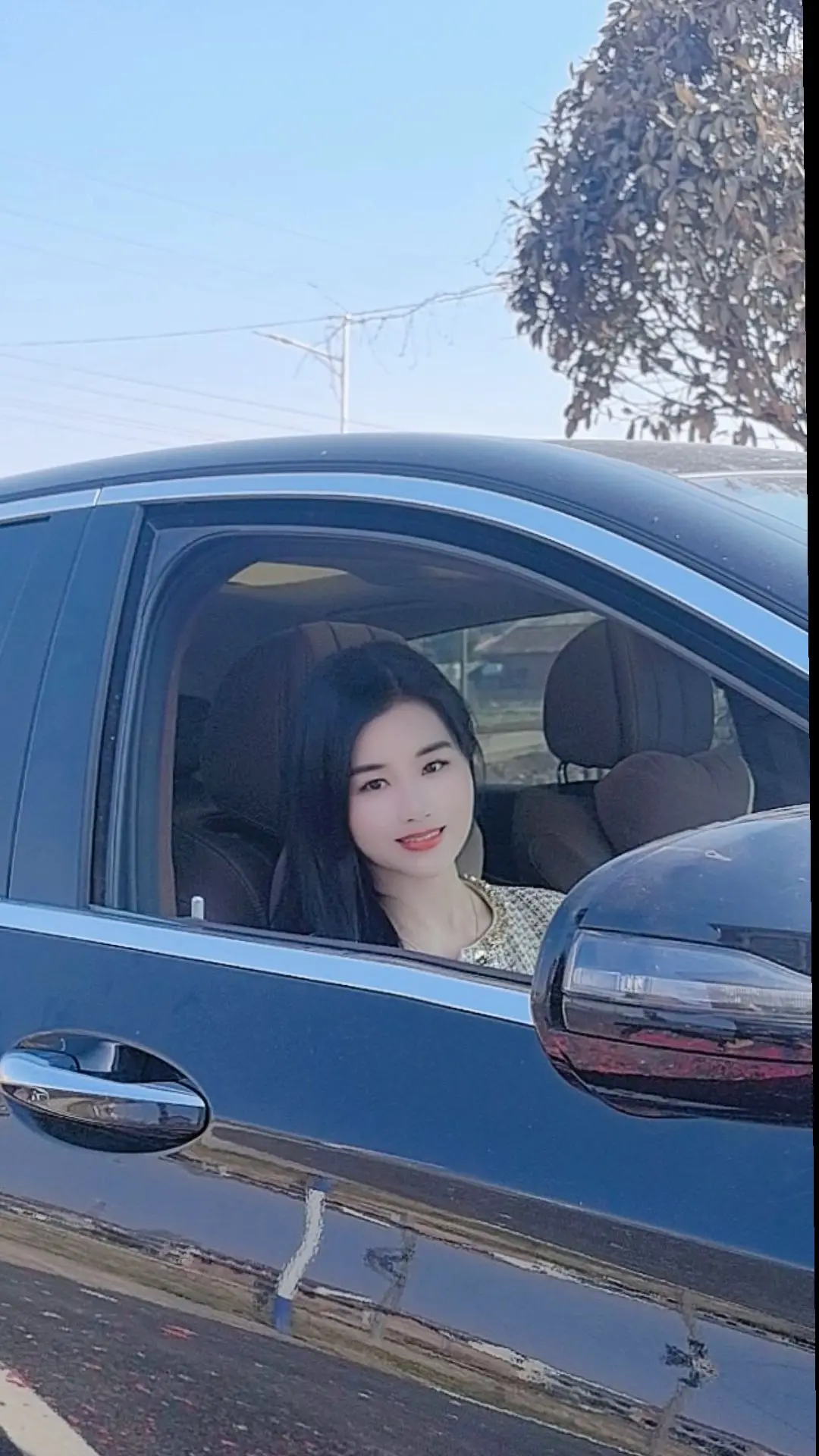 作为女人，努力是你的底气，自信是你的资本，微笑是你的标签，当你熬过所有...