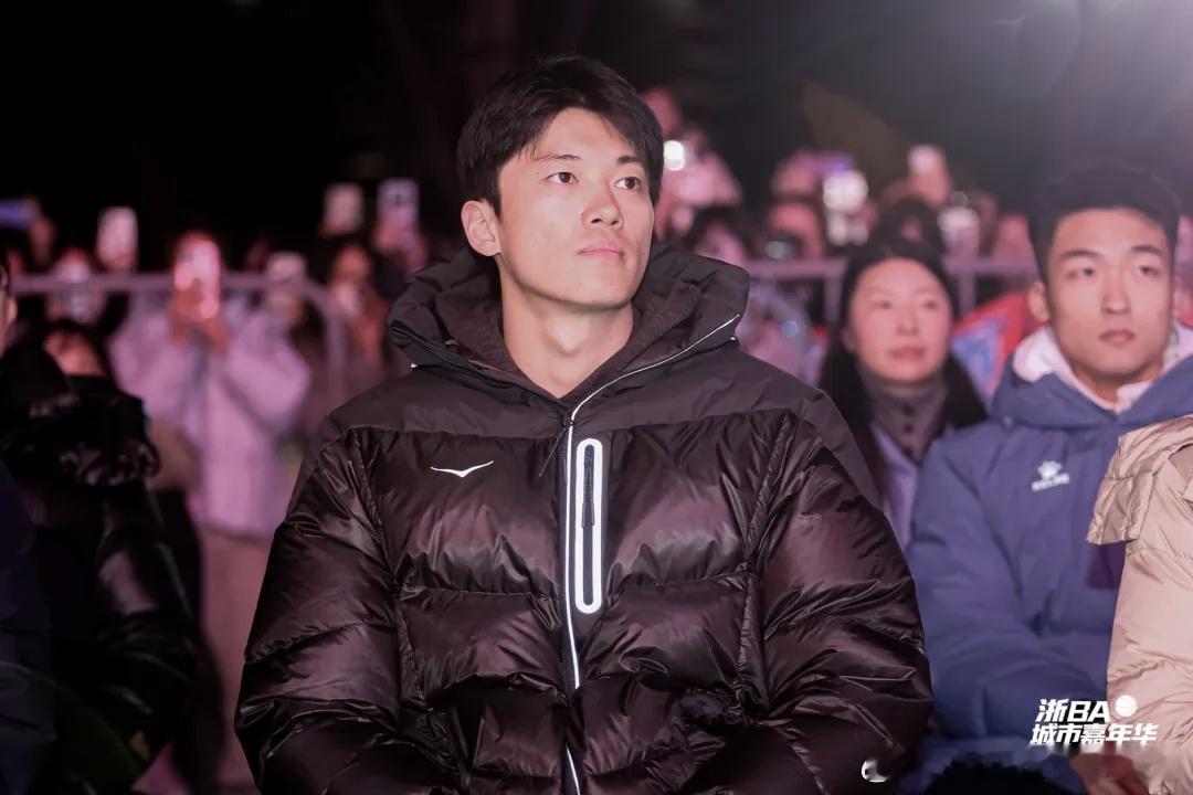 汪顺亮相浙BA嘉年华｜汪顺亮相浙BA城市嘉年华为浙BA打call。：“欢迎来到浙