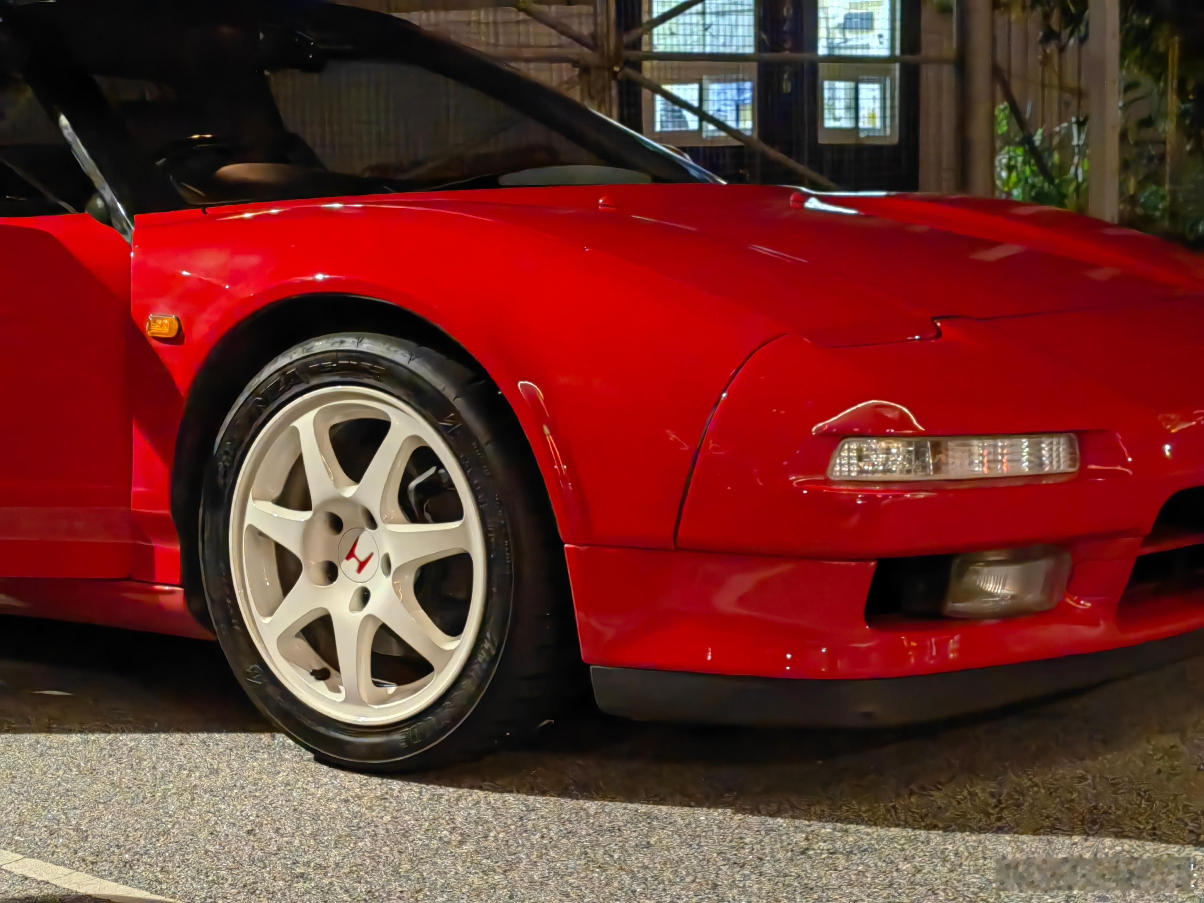 本田 NSX，这部80年代本田的经典之作，大家觉得现在看起来怎样呢？有些产品拥有