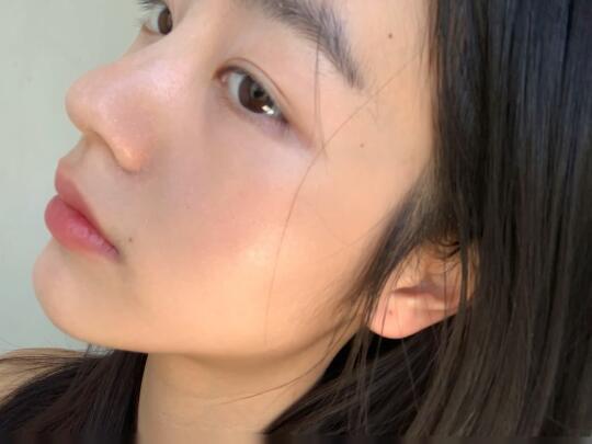 素颜自带反光板🥹