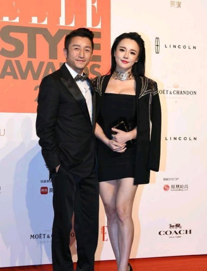 邹市明本可以把钱存下来，找个稳定的工作上班，但他却和老婆走上了创业的道路，结果呢