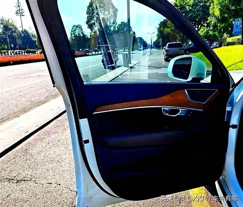 这两天广东的天气都在20~25度之间，可以说是马上就是11月了，天气也开始渐渐的