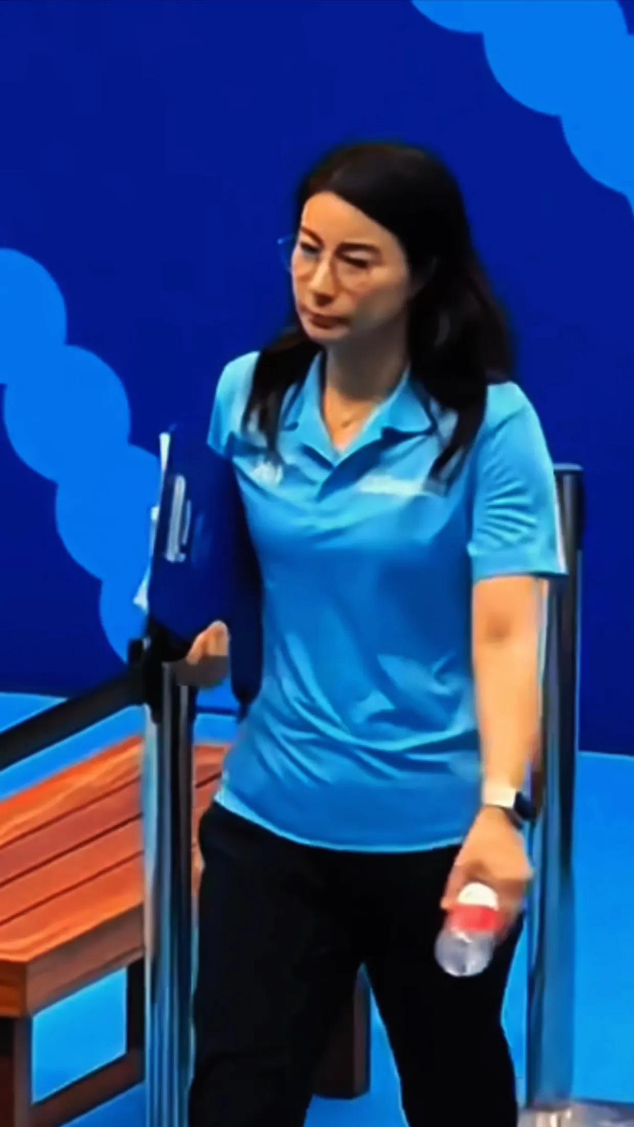 郭晶晶现身新加坡游泳世锦赛，荣耀补领国际游泳名人堂奖项
 
8月2日，在新加坡举
