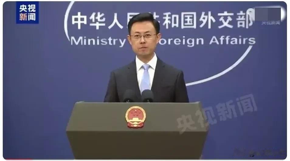 泰柬两国请求中国出面调解！
中国外交部给出六个字
“理性配合停火，
泰国，柬埔寨