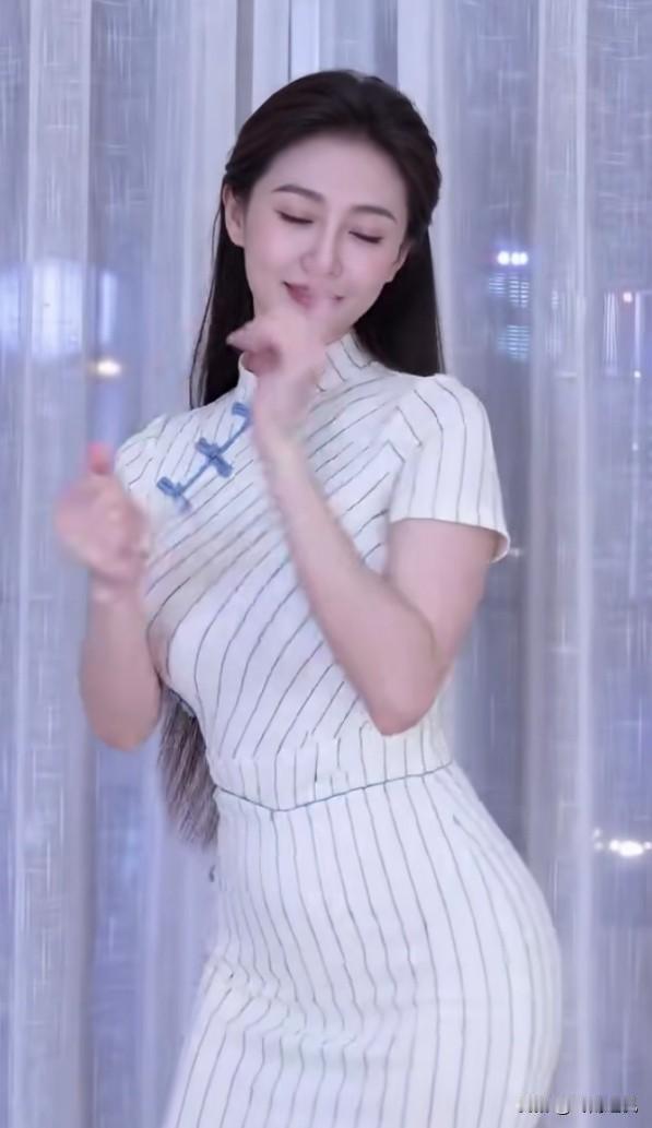 美人更美“一点心”