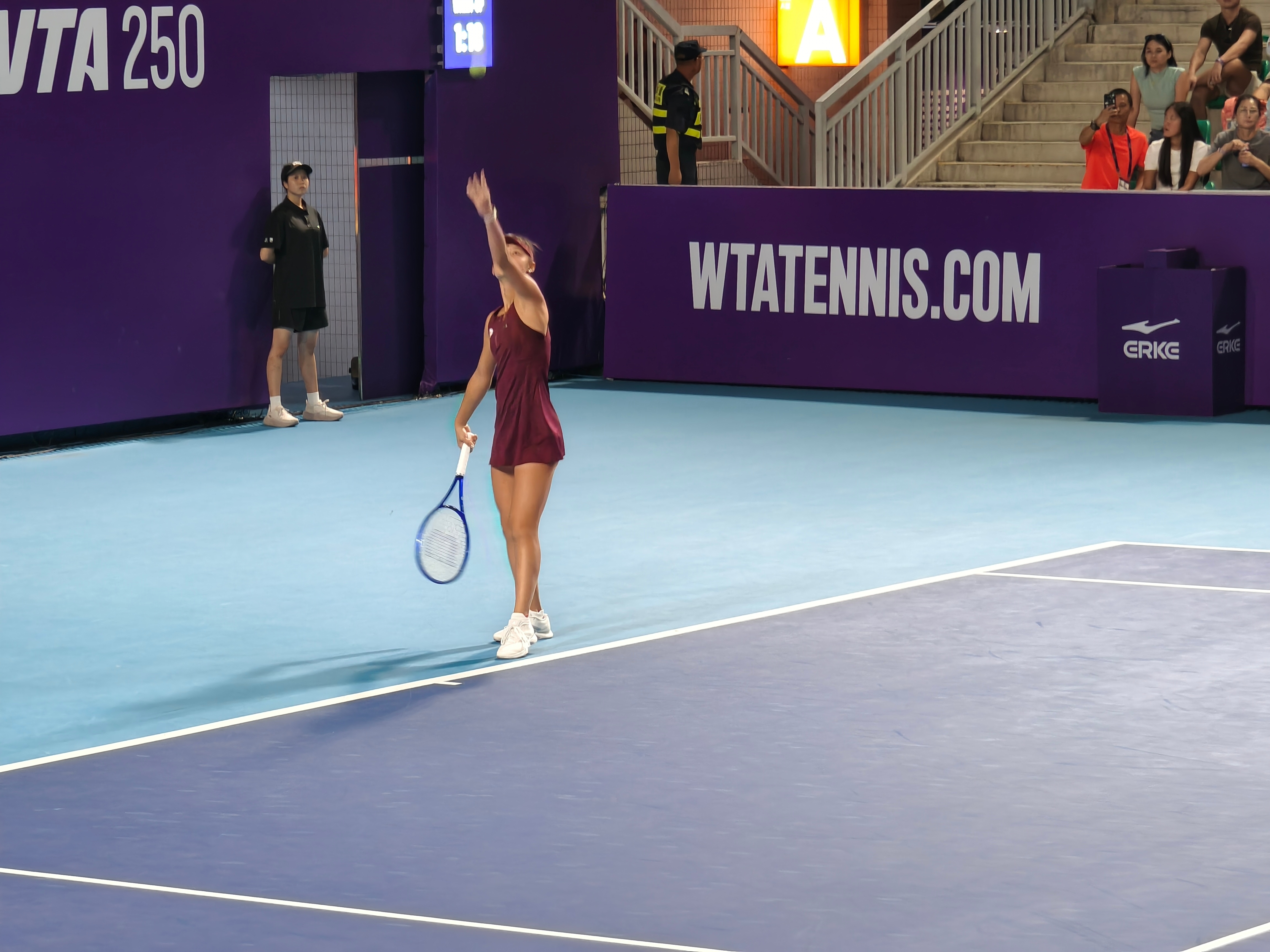 【孙心然拿下第一盘】🇨🇳广州WTA250女单首轮🇨🇳孙心然6-3🇹🇭