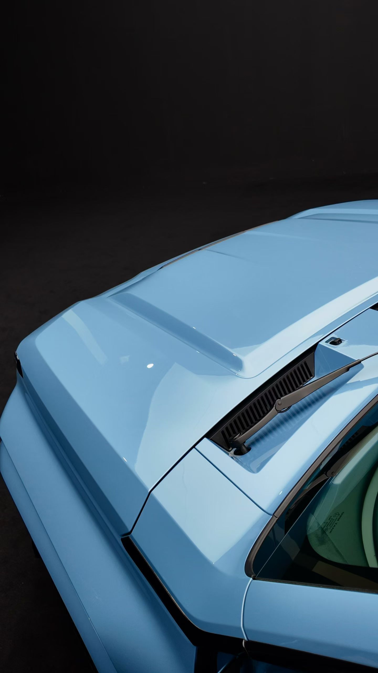 拍摄结束后坦克的小伙伴采访我说我觉得这车该卖多少钱？我说目前开价最高的老师说了多