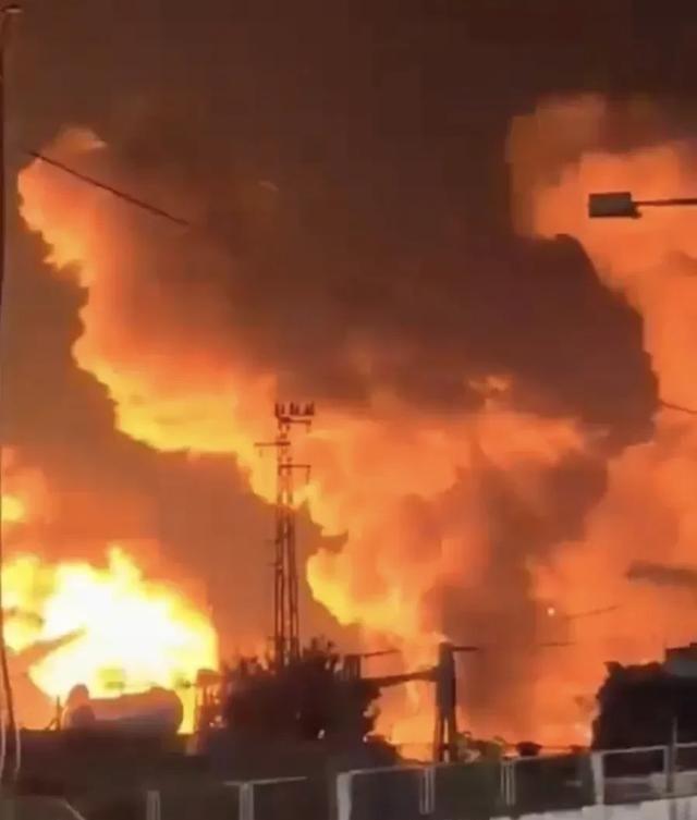 美军杀手锏云集，伊朗划出4条红线！特朗普失算了


据美国消息人士最新透露，特朗