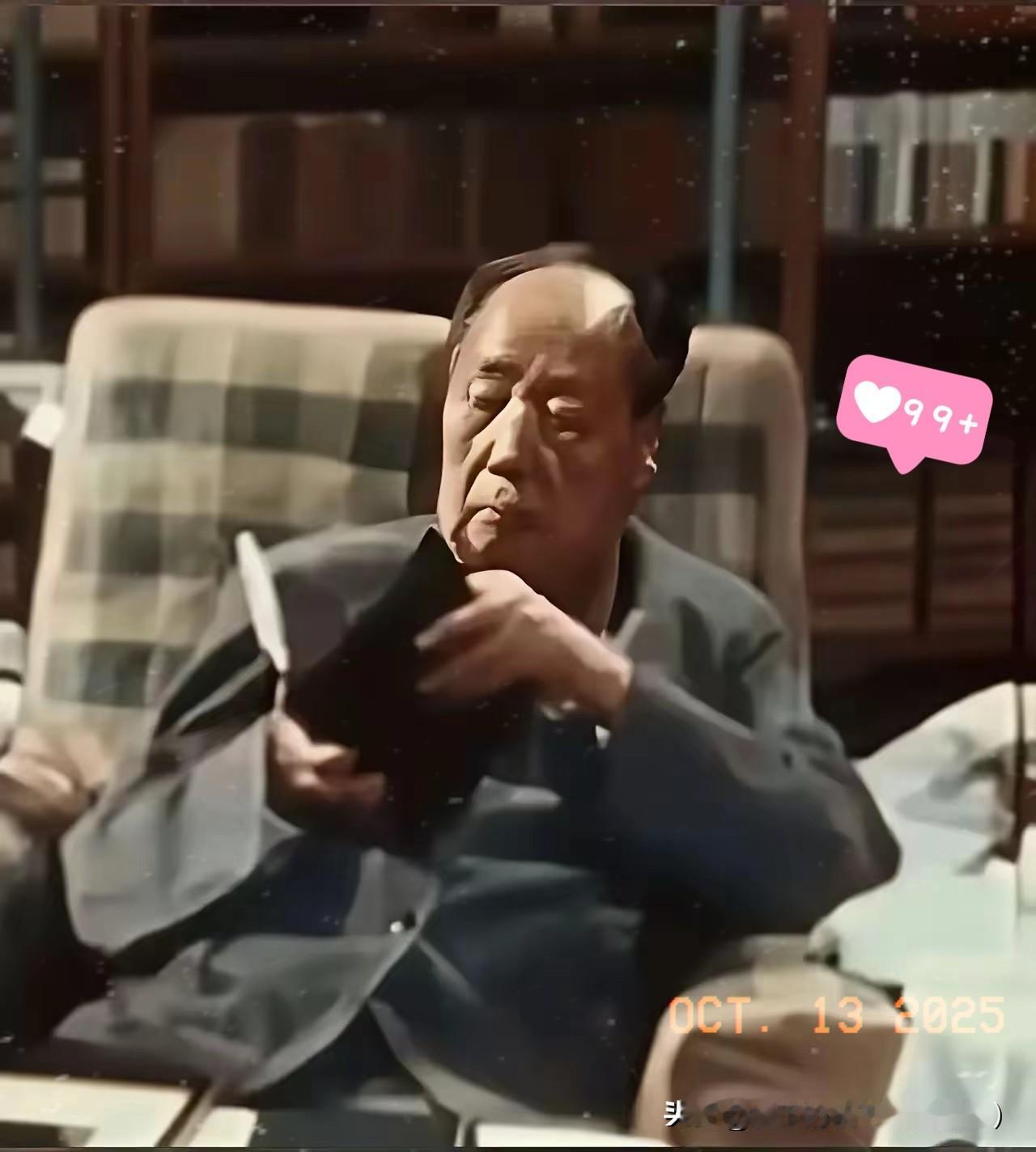 你别不信！每次看到伟人的影像或纪念场景，身边那些善良又懂感恩的人，反应都特别一致