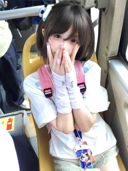 短发萌 🚌 ੭ ˙ᗜ ˂ ੭