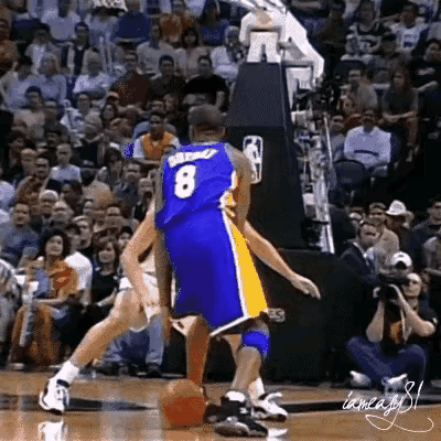 吉诺比利如果是美国人，在NBA的地位不会比科比差

科比天赋一般般，只靠后天努力