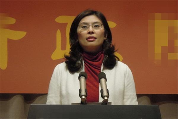 郑丽文这回不装了，来中国就是为了增加筹码，来镀金。心里藏着的主子还是特朗普！
