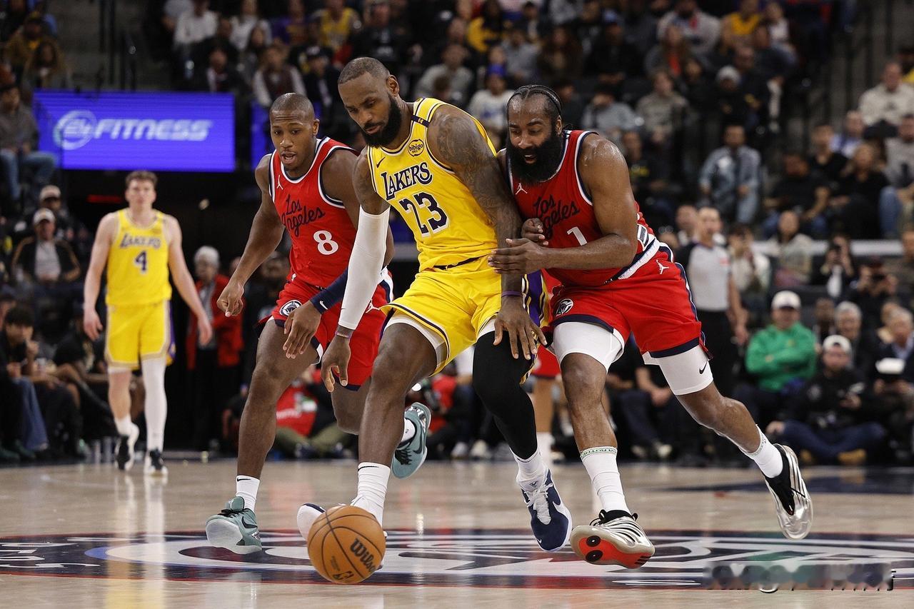 今日NBA趣闻：班凯罗休战魔术队赢了76人41分，奇才队14连败结束了

今天N