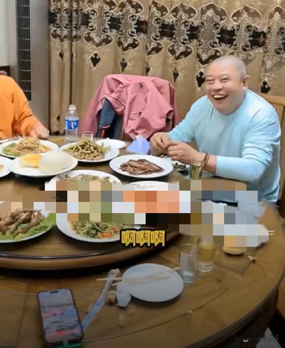 “驴家”众人隐私被爆，猛料揭秘能让桐桐离婚！涉及多人出Gui，驴爸再要揭秘被二驴