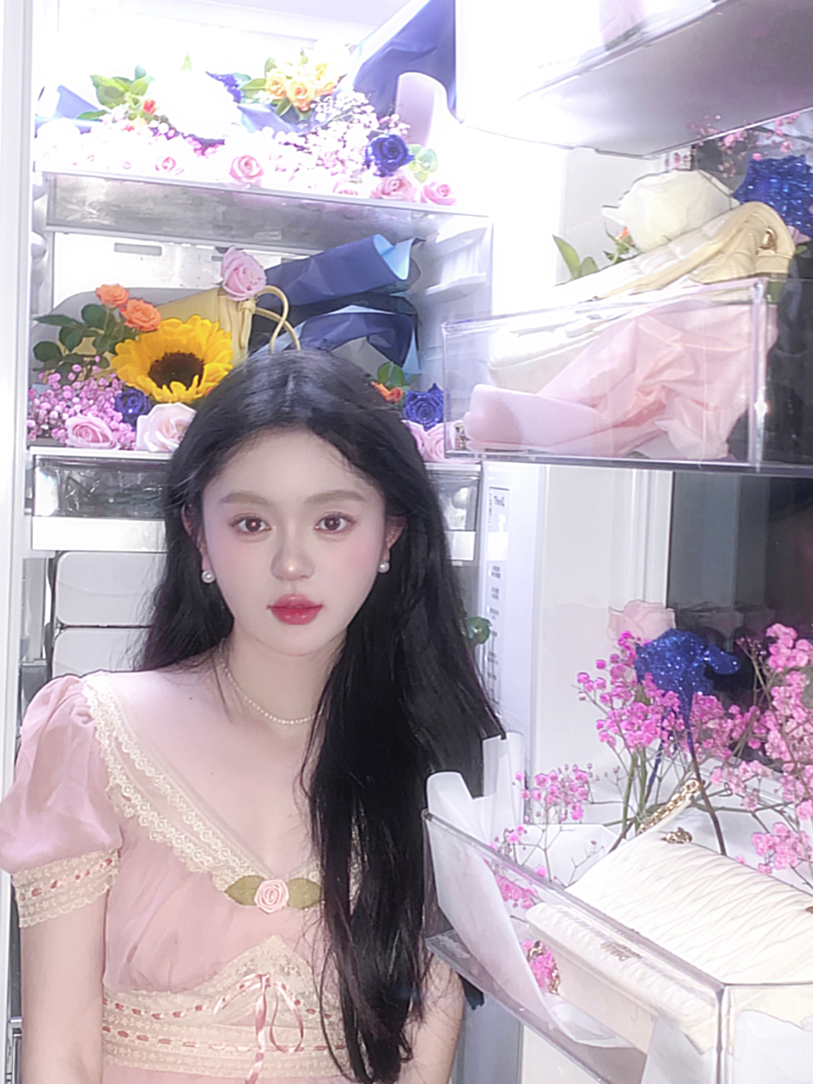 向日葵➕蓝色妖姬这花送的太炸裂了曾老师[赞]#七夕##八戒plog# ​​​