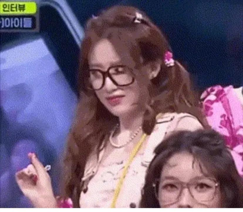 面试我说喜欢看卡戴珊，面试官爆笑
今天参加一个英语面试，对方完全不会说中文(普通