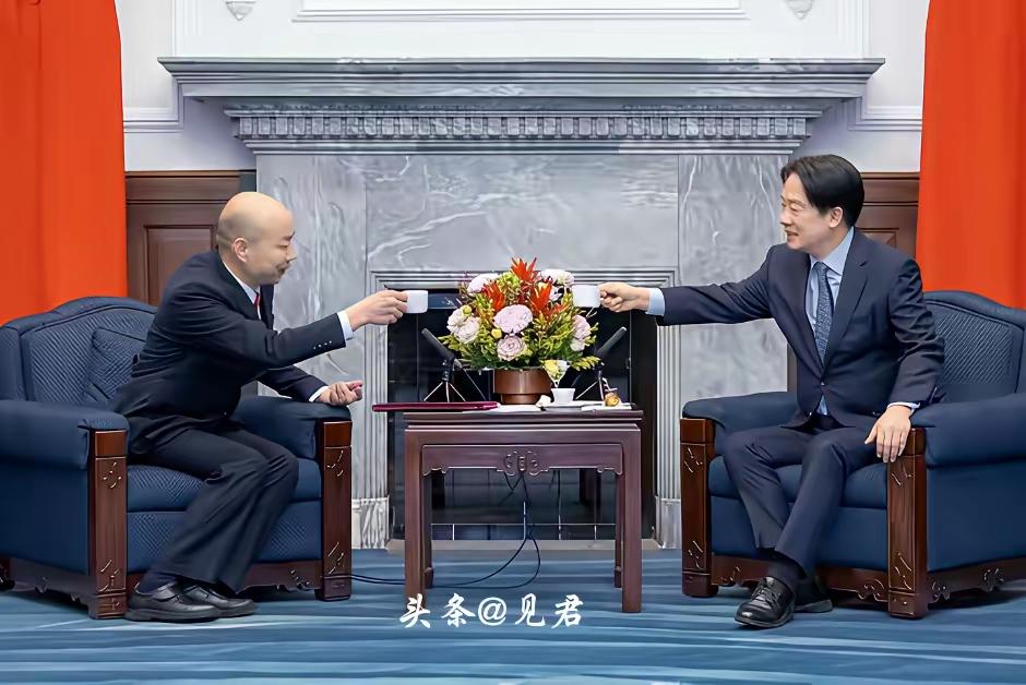 韩国瑜这么一闹，把国民党整理好的队形打乱了。
从国民党党代会开始，国民党的团结气