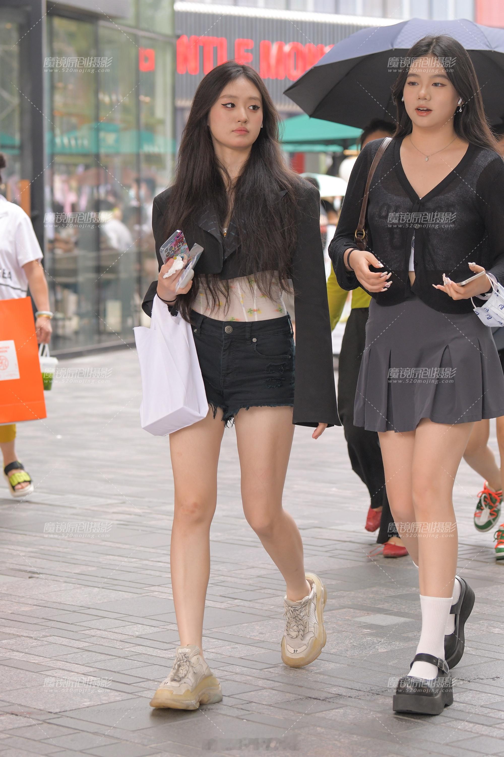 小姐姐嘟嘴吧的样子，加分呐！ootd时尚潮流今日穿搭(ootd) ​​​