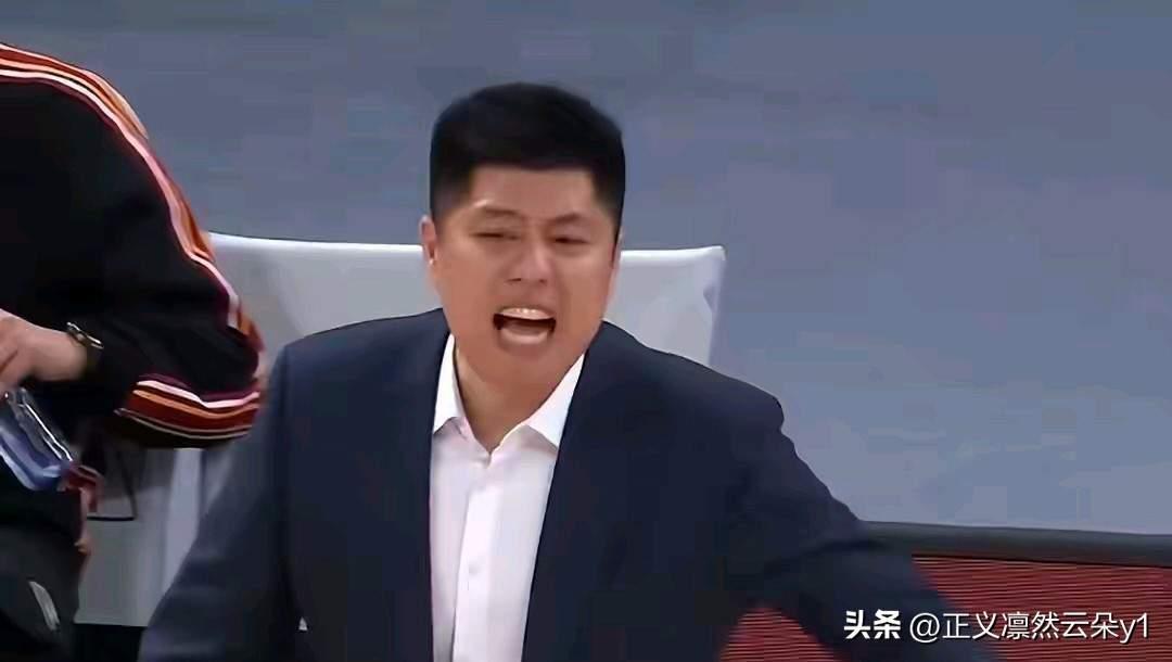 潘江下课，布扎死斯接任，还没有官宣吧。潘江这两年，成绩差强人意，球迷期待也有点高