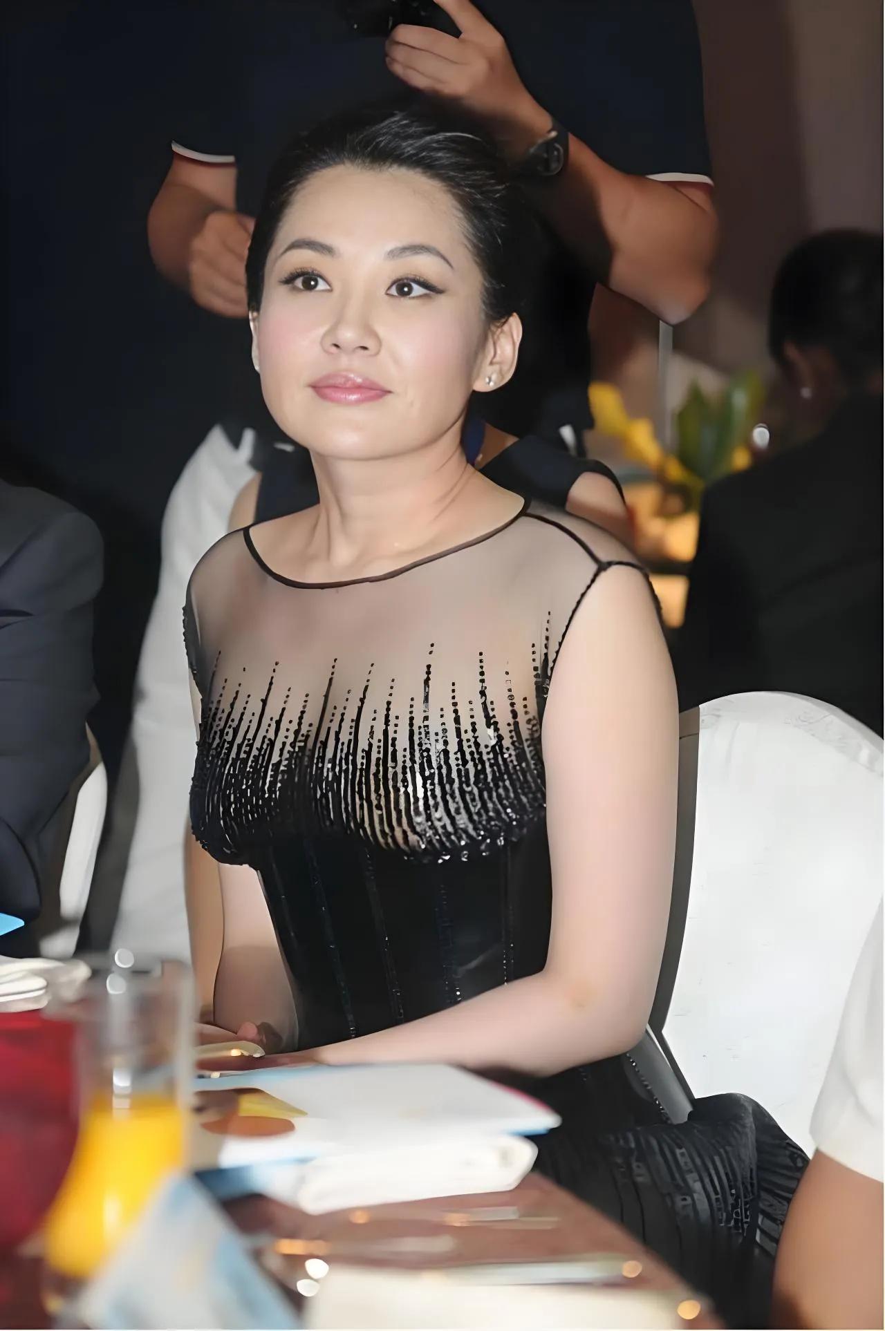 为许晴感到不值，女人一辈子没有成家注定不完美！

许晴，一个无可挑剔的女人。她标