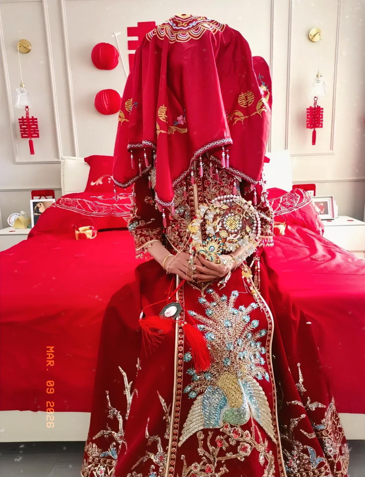 河南这一场婚礼，直接让那些天价彩礼都显得特别可笑。

河南这对研究生小情侣，刚毕