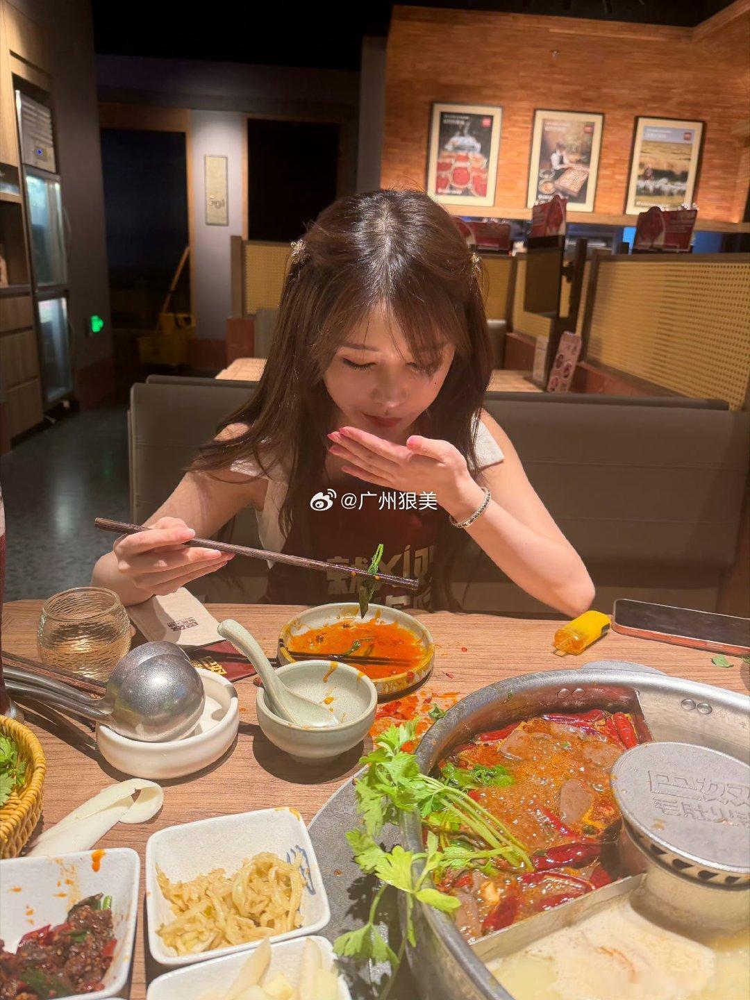 王乐乐自曝与新女友分手分手太正常了，本身就是一个“吃着碗里的看着锅里的人”，毕竟