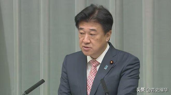 12.5%的关税就换来一句“遗憾”？日本这回连个“不”字都不敢说！
 
2026